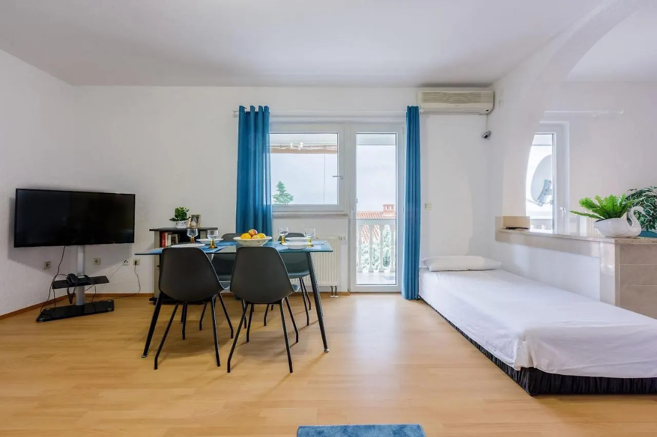 Apartments Anita Novi Vinodolski 0*,  Croatia